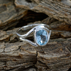 Nari Trendy Blue Solitaire Ring