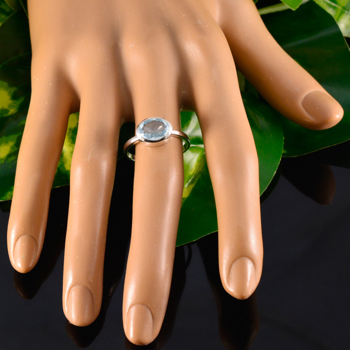 Ayaka Modern Blue Solitaire Ring