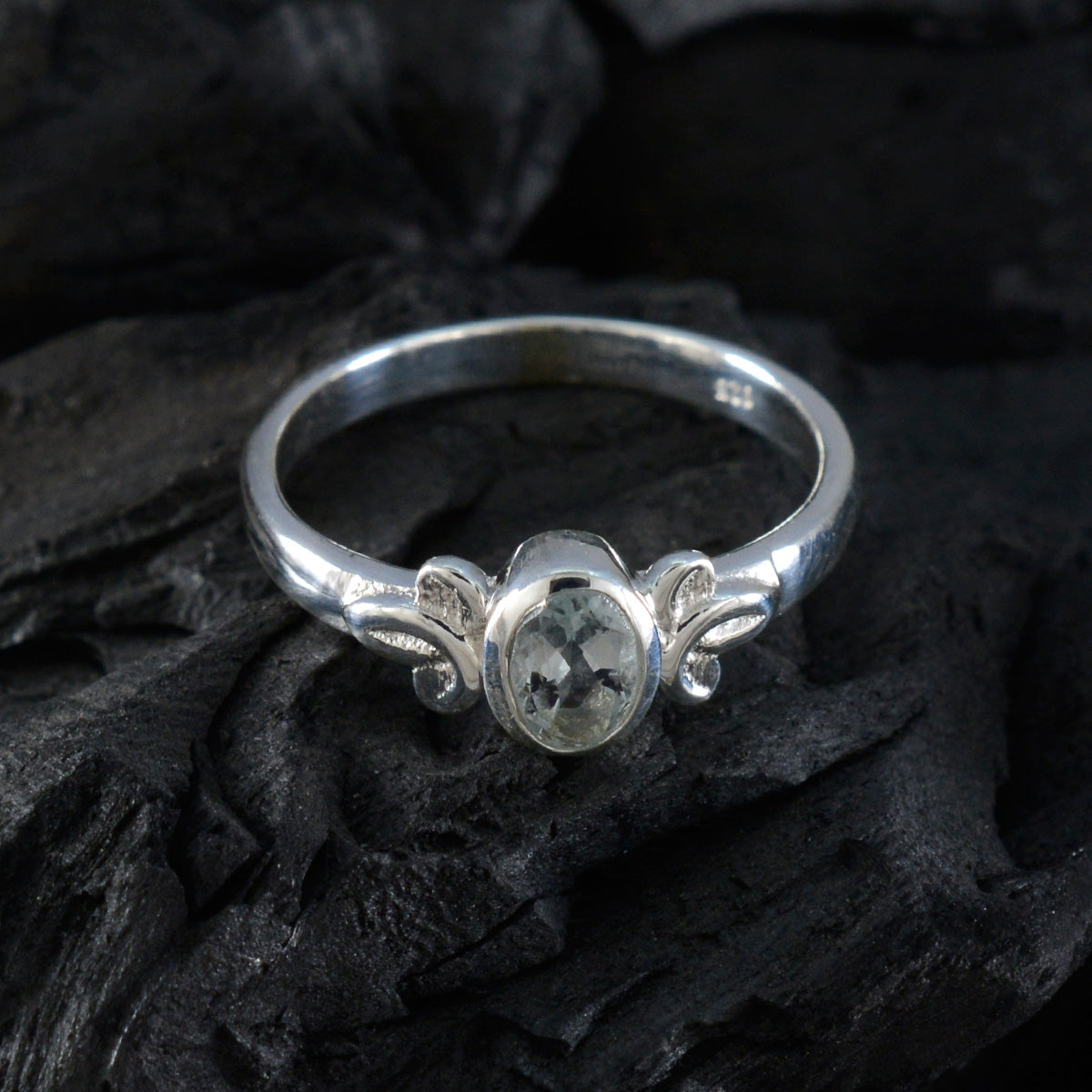 Jia Modern Blue Solitaire Ring