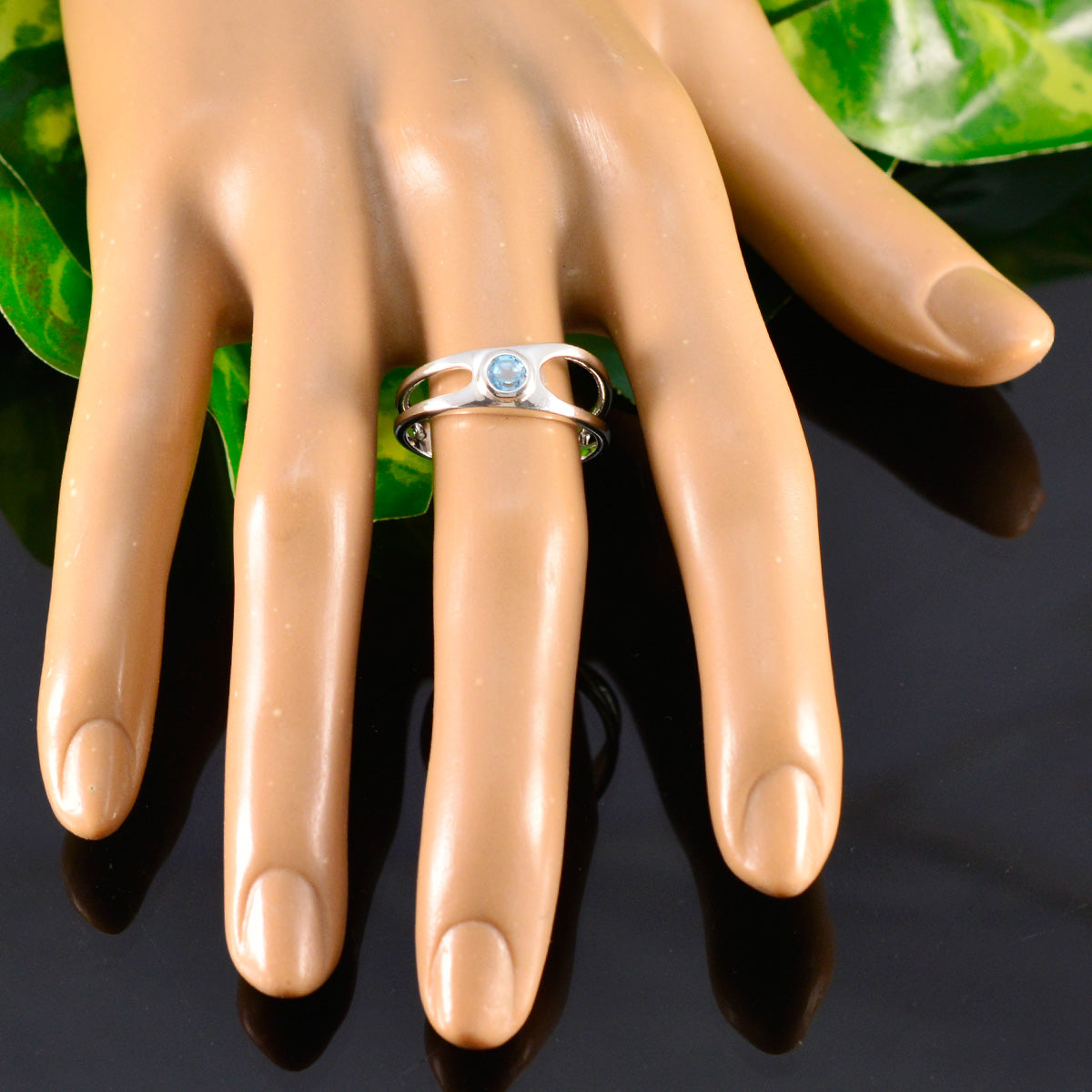 Hye-jin Abstract Blue Solitaire Ring