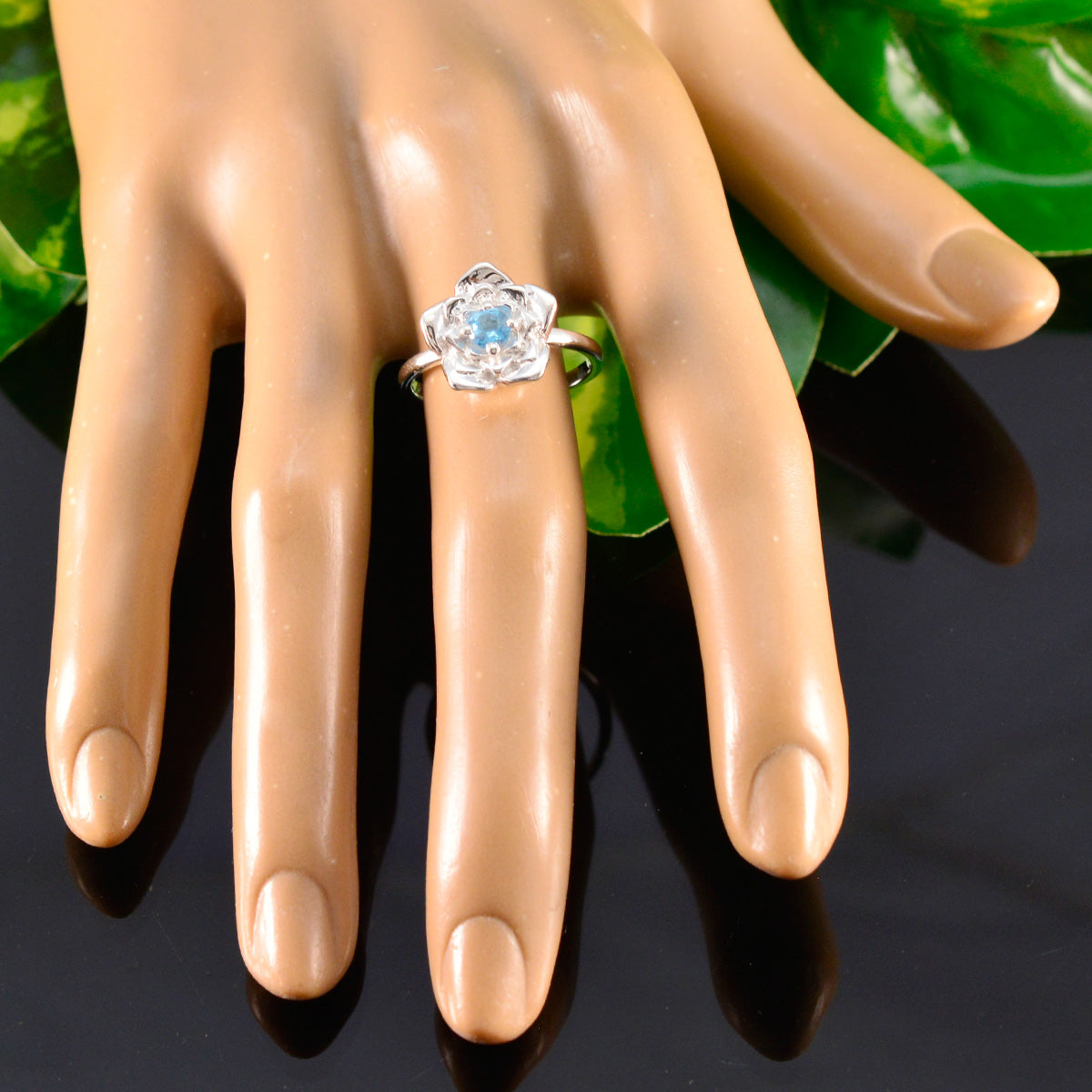 Lea Floral Blue Solitaire Ring