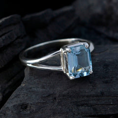Nova Luxurious Blue Solitaire Ring