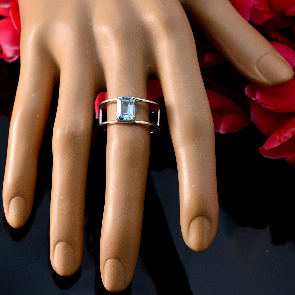 Violet Geometric Blue Solitaire Band
