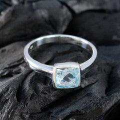 Amanda Feminine Blue Solitaire Ring