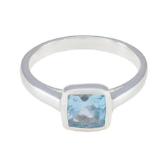 Amanda Feminine Blue Solitaire Ring Blue Topaz Blue