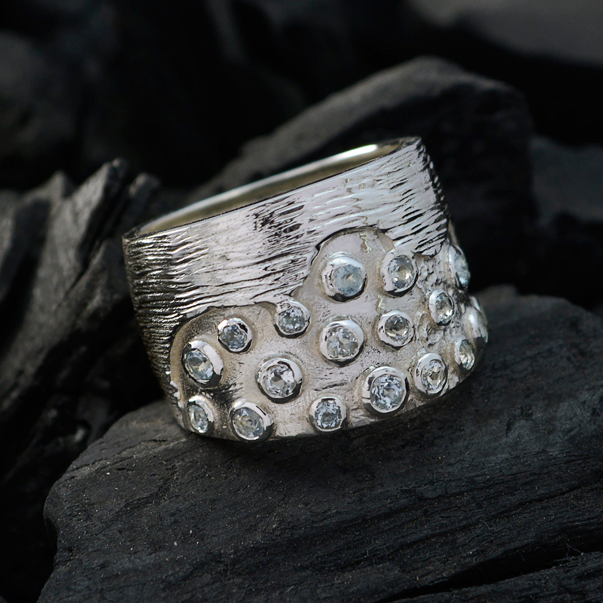 Agnes Signet Blue multiple Ring