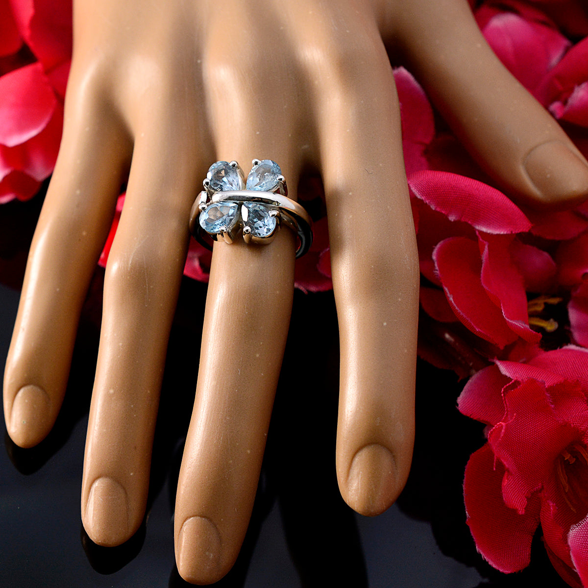 Laura Trendy Blue quarter Ring