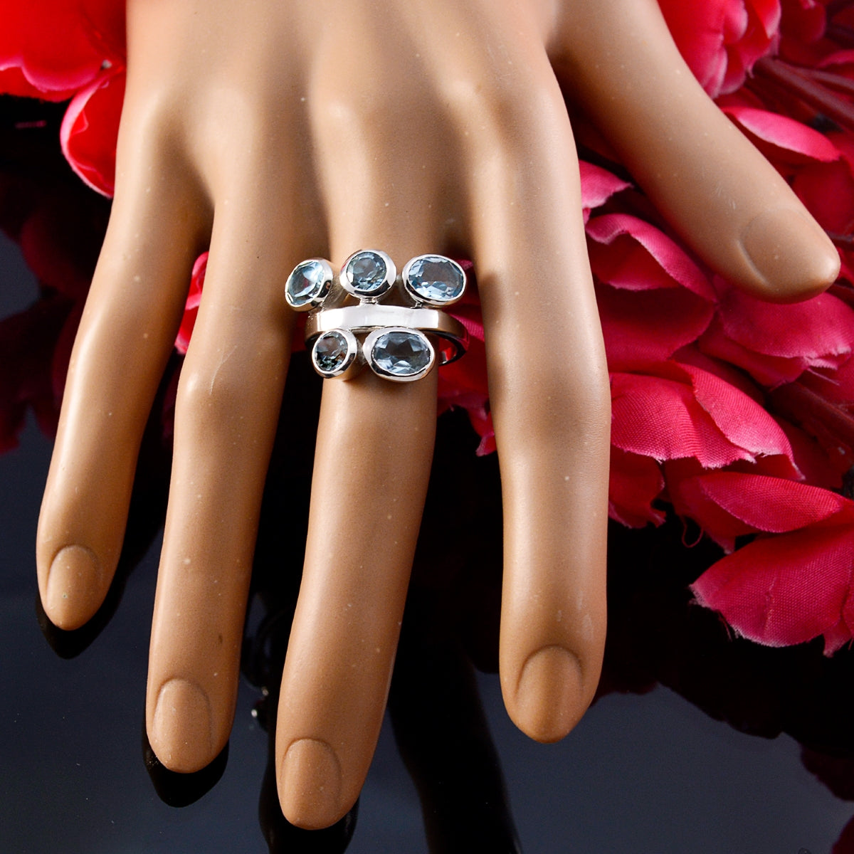 Mila Trendy Blue Penta Ring
