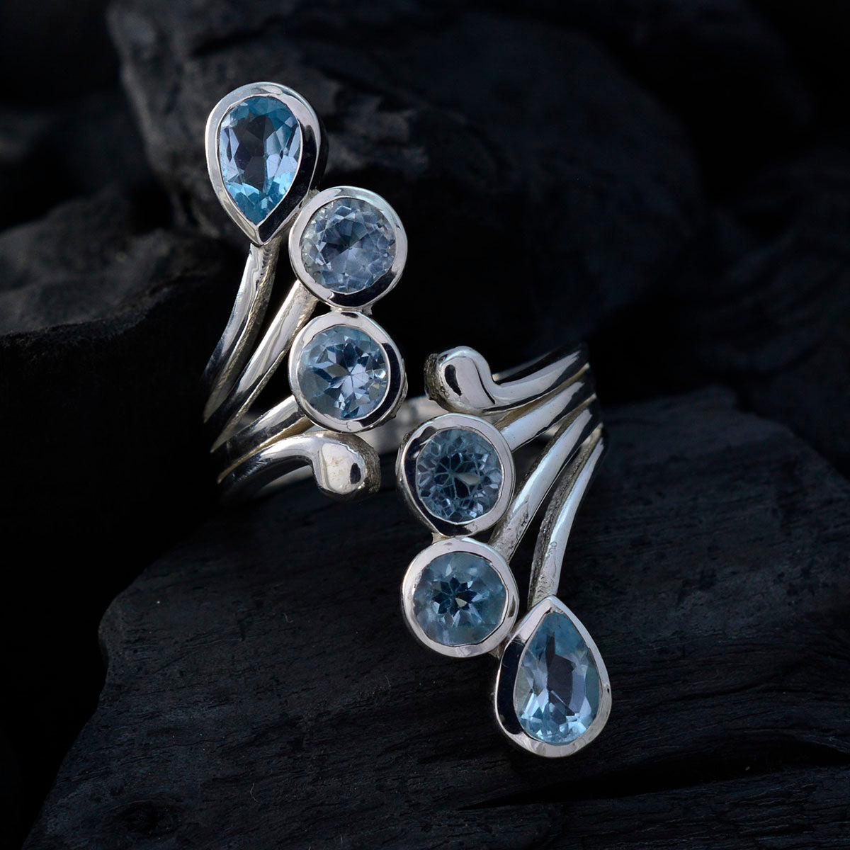 Putri Contemporary Blue Hexa Ring