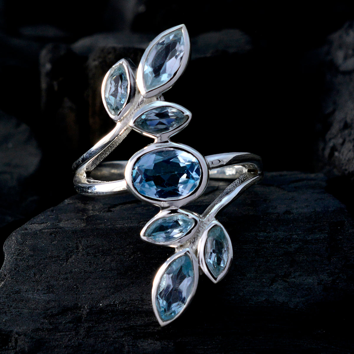 Ananya Leafy Blue Hepta Ring