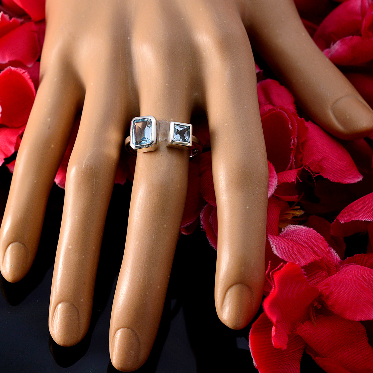 Liyana Abstract Blue Toi et Moi Ring