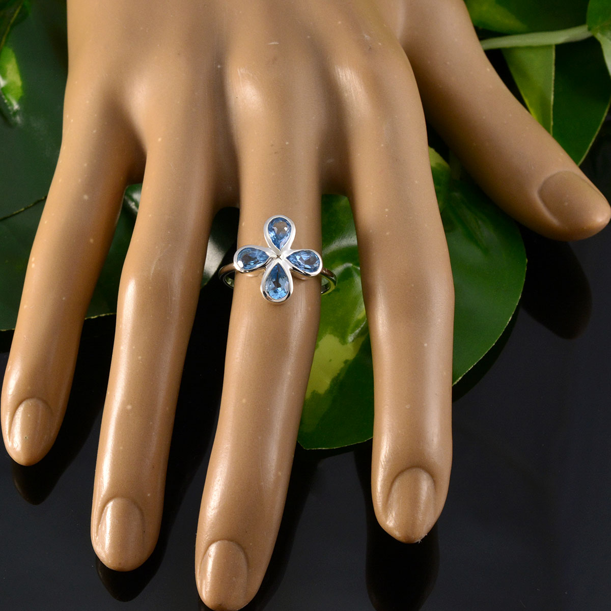 Yan Floral Blue quarter Ring