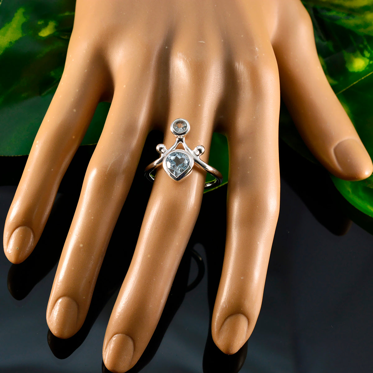 Natcha Artisan Blue Toi et Moi Ring