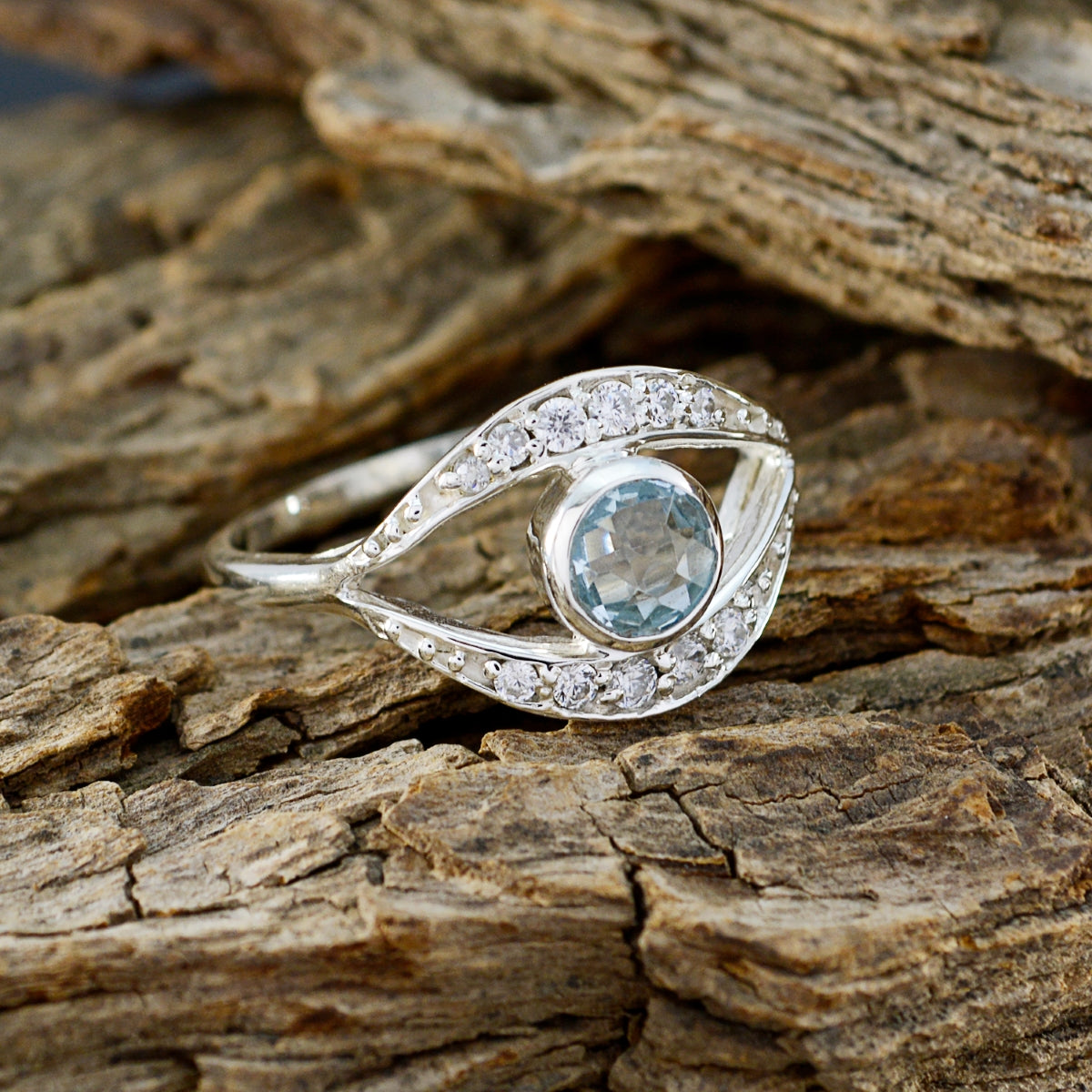 Anna Luxurious Blue Halo Ring