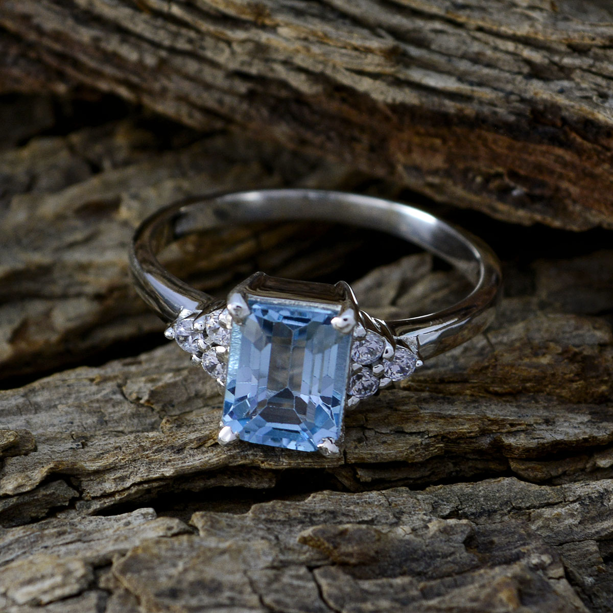 Abigail Modern Blue Halo Ring