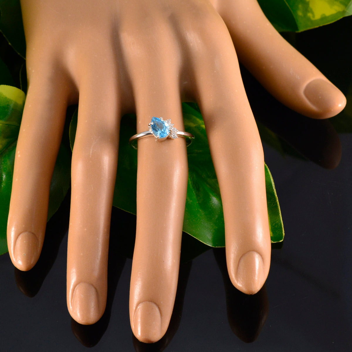 Mei Contemporary Blue Halo Ring