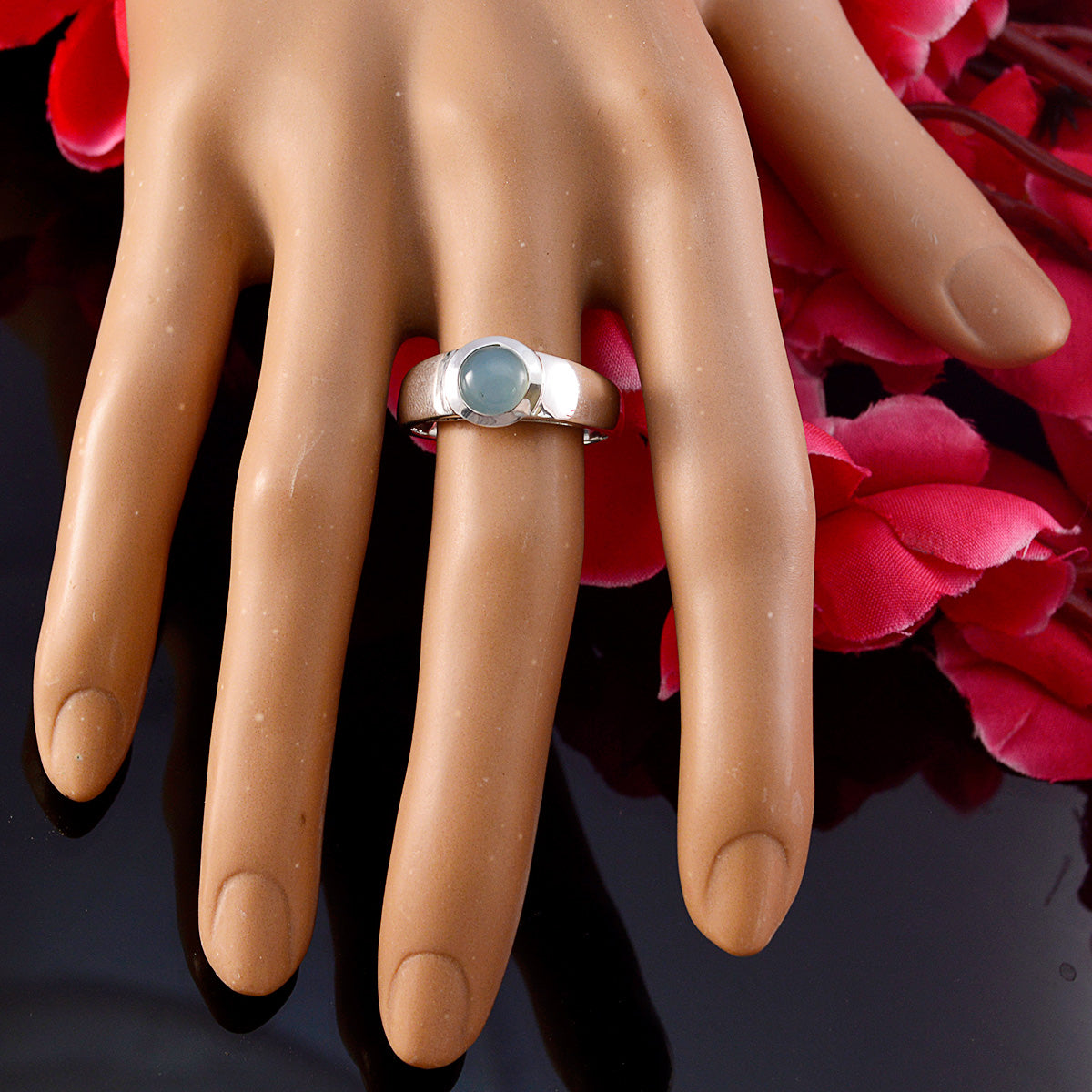 Priya Romantic Black Solitaire Ring
