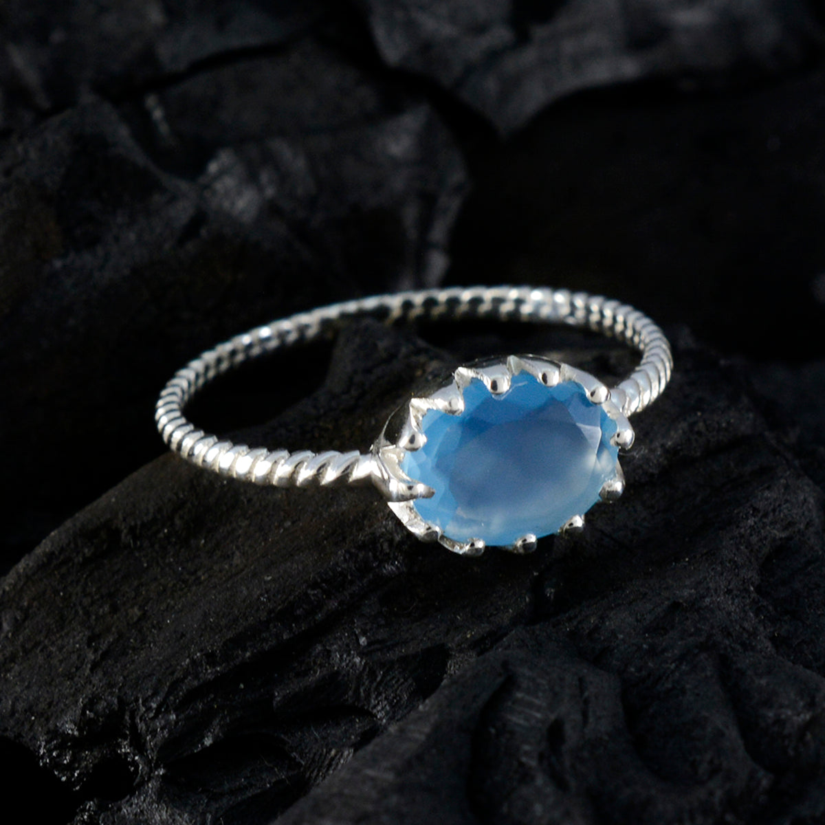 Chen Twist Aqua Solitaire Ring