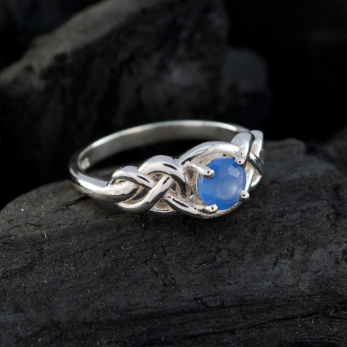Siti Feminine Blue Solitaire Ring