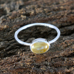 Seo-yeon Sophisticated Yellow Solitaire Ring