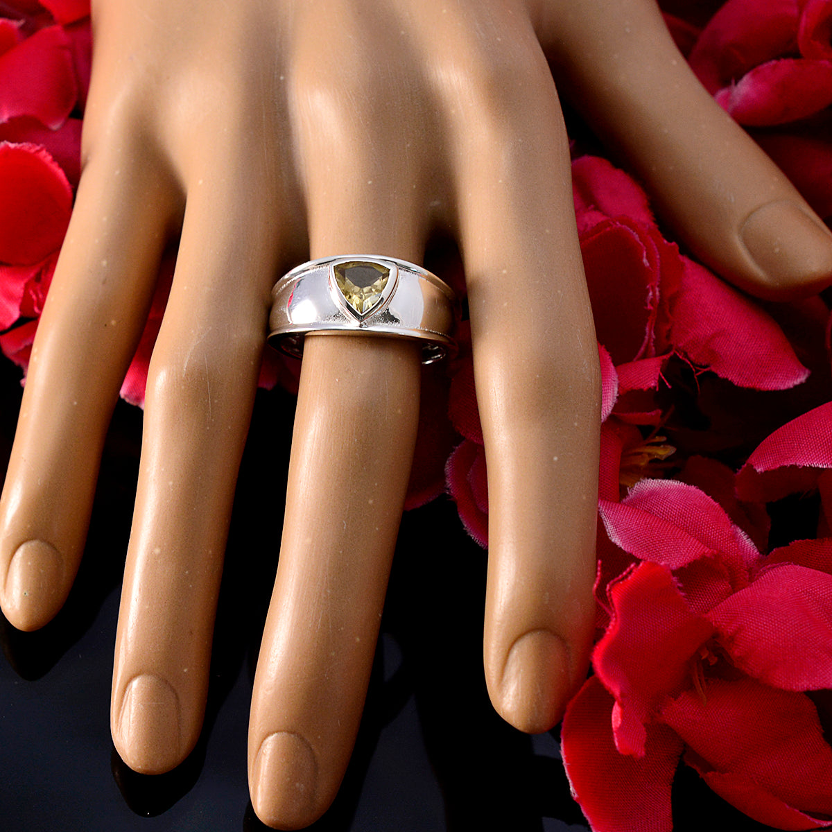 Lorena Geometric Yellow Solitaire Ring