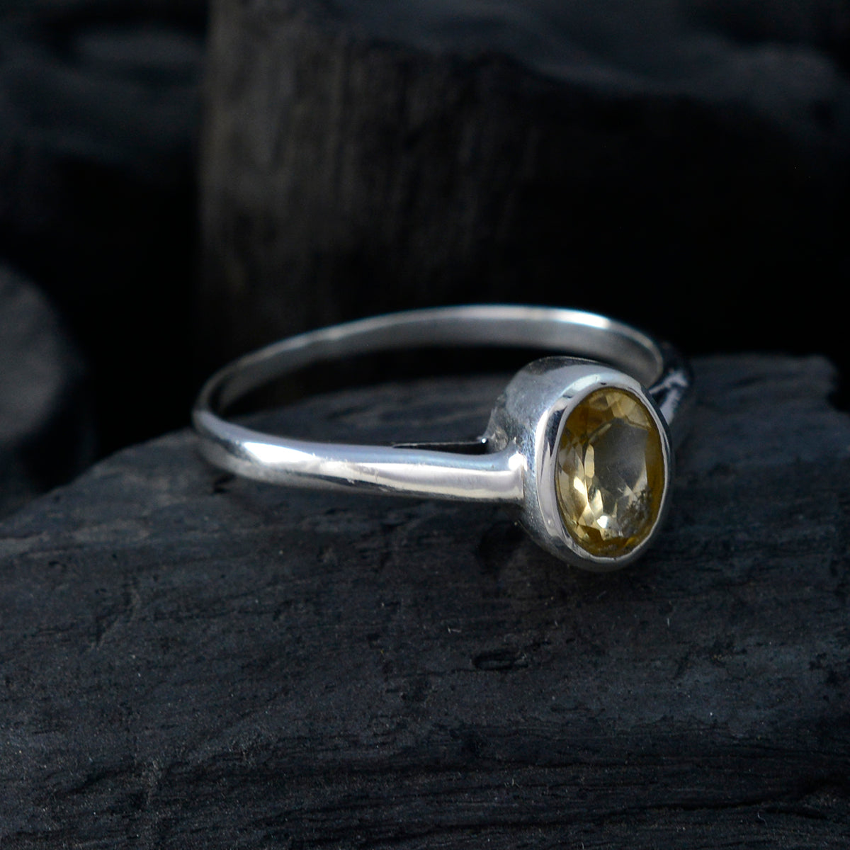 Aisha Graceful Yellow Solitaire Ring