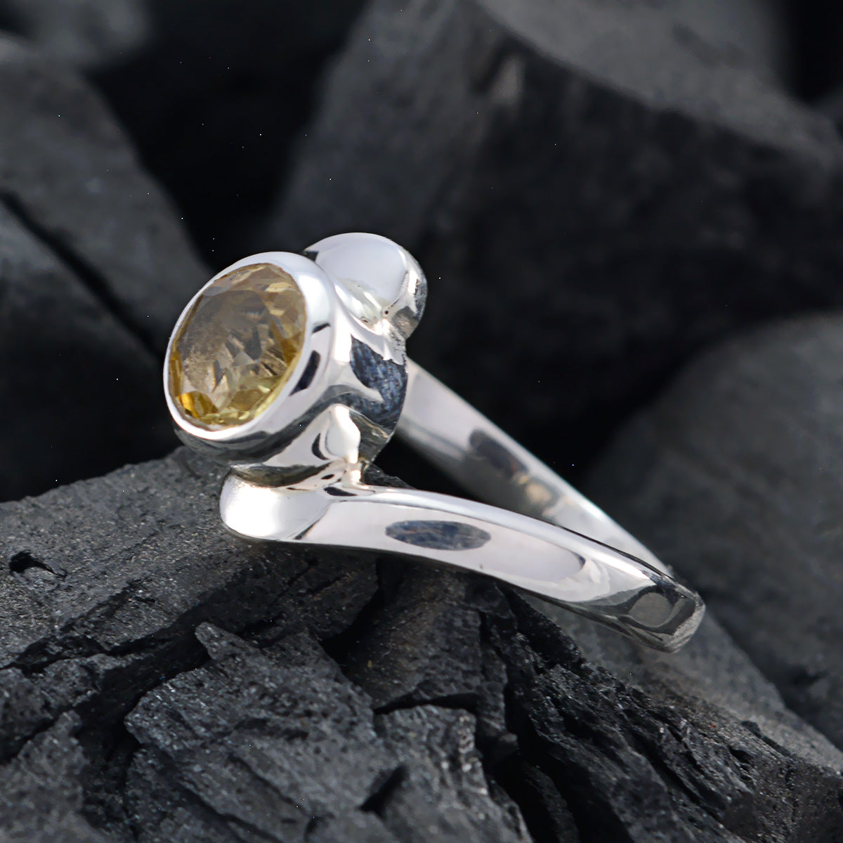 Naomi Luxurious Yellow Solitaire Ring