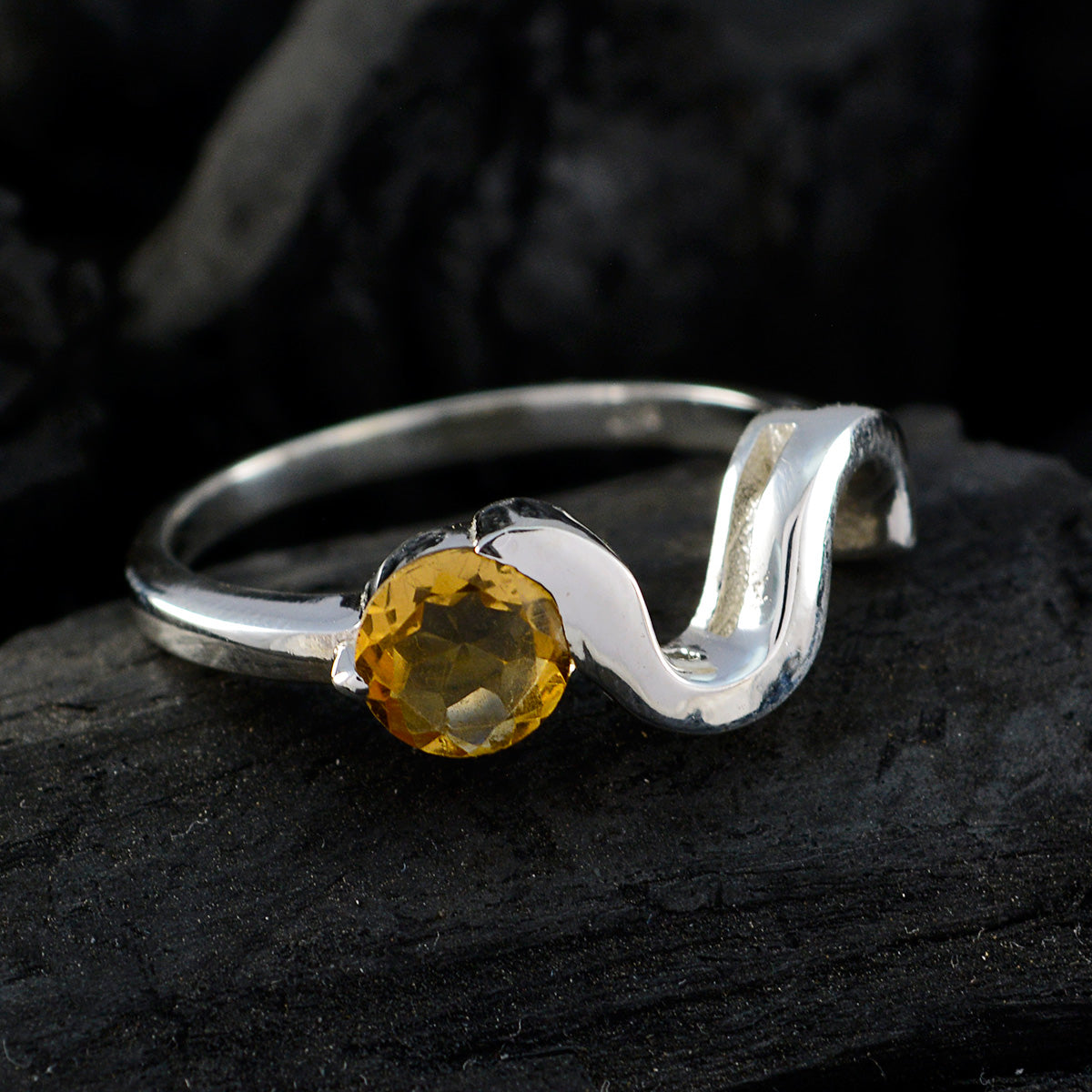 Soo-jin Fairytale Yellow Solitaire Ring