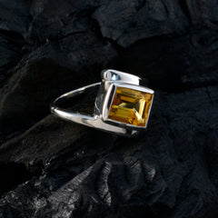 Dewi Trendy Yellow Solitaire Ring