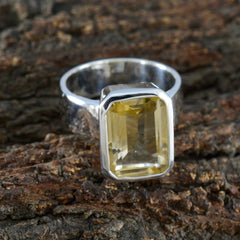 Mia Trendy Yellow Solitaire Ring