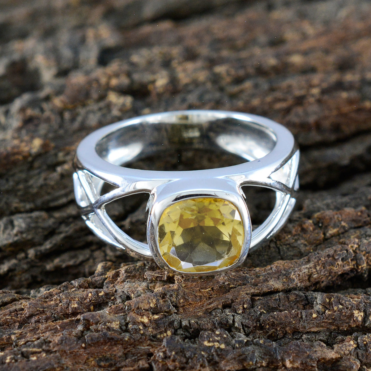 Angel Cultural Yellow Solitaire Ring