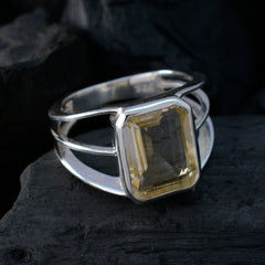 Isadora Contemporary Yellow Solitaire Ring