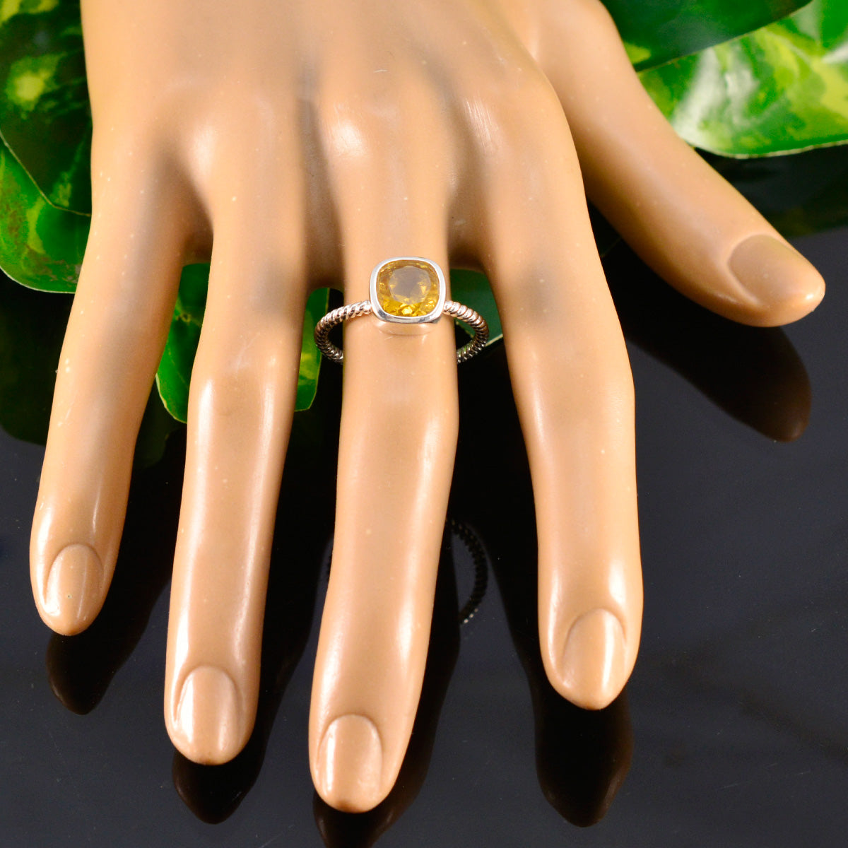 Ha-eun Luxurious Yellow Solitaire Ring