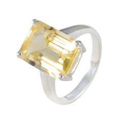 Priya Artisan Yellow Solitaire Ring
