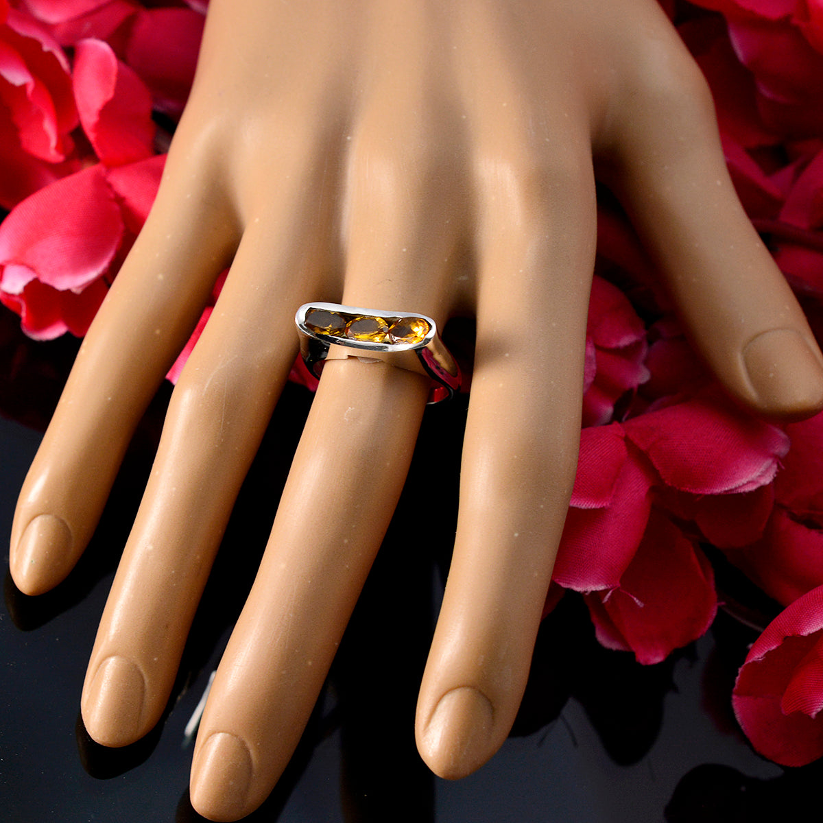 Eliza Modern Yellow Trilogy Ring