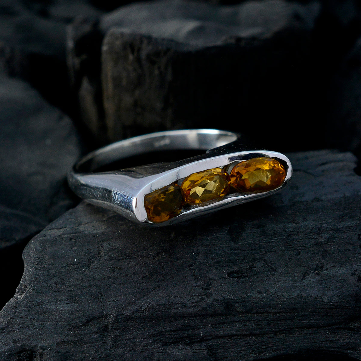 Eliza Modern Yellow Trilogy Ring