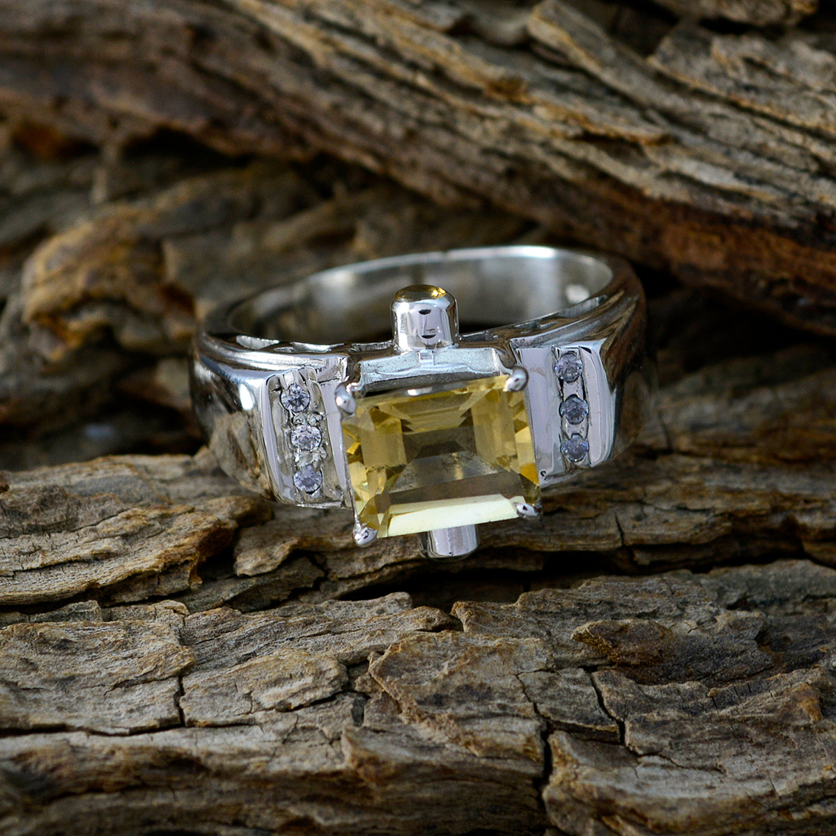 Ines Contemporary Yellow Halo Ring