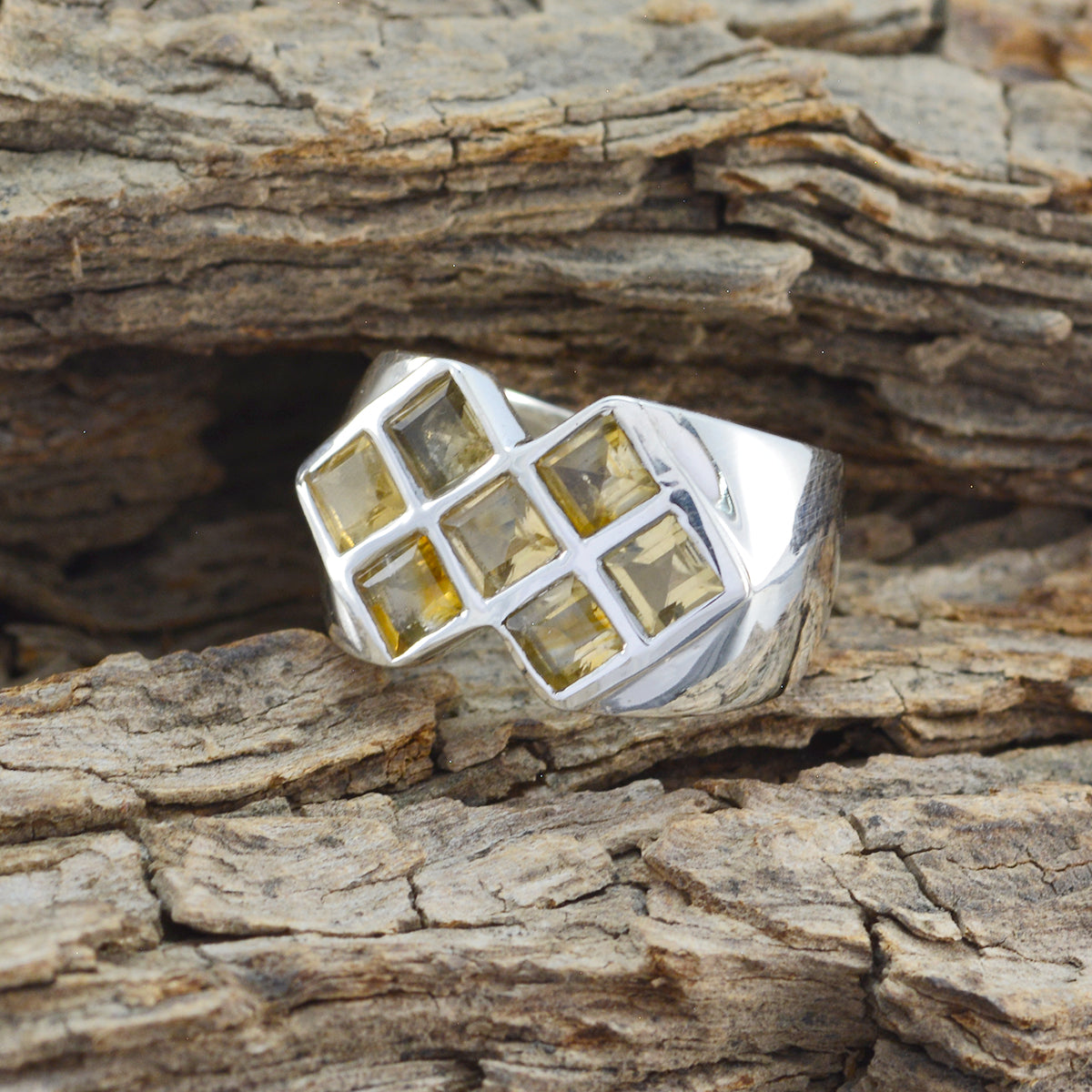 Mariana Contemporary Yellow Hepta Ring
