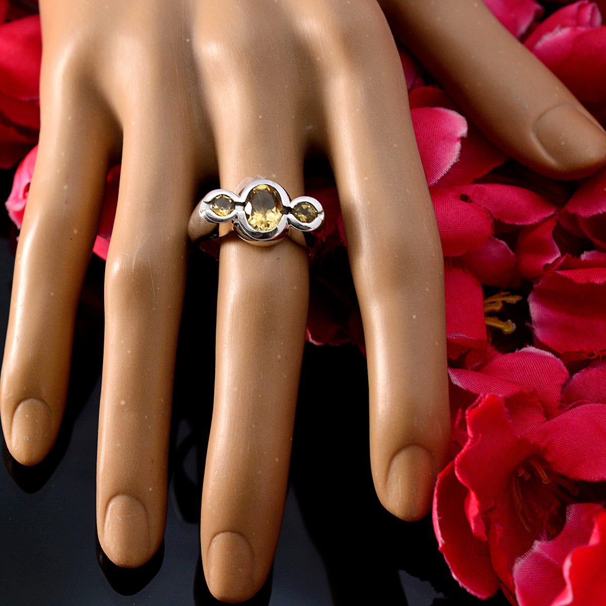Priya Feminine Yellow Trilogy Ring