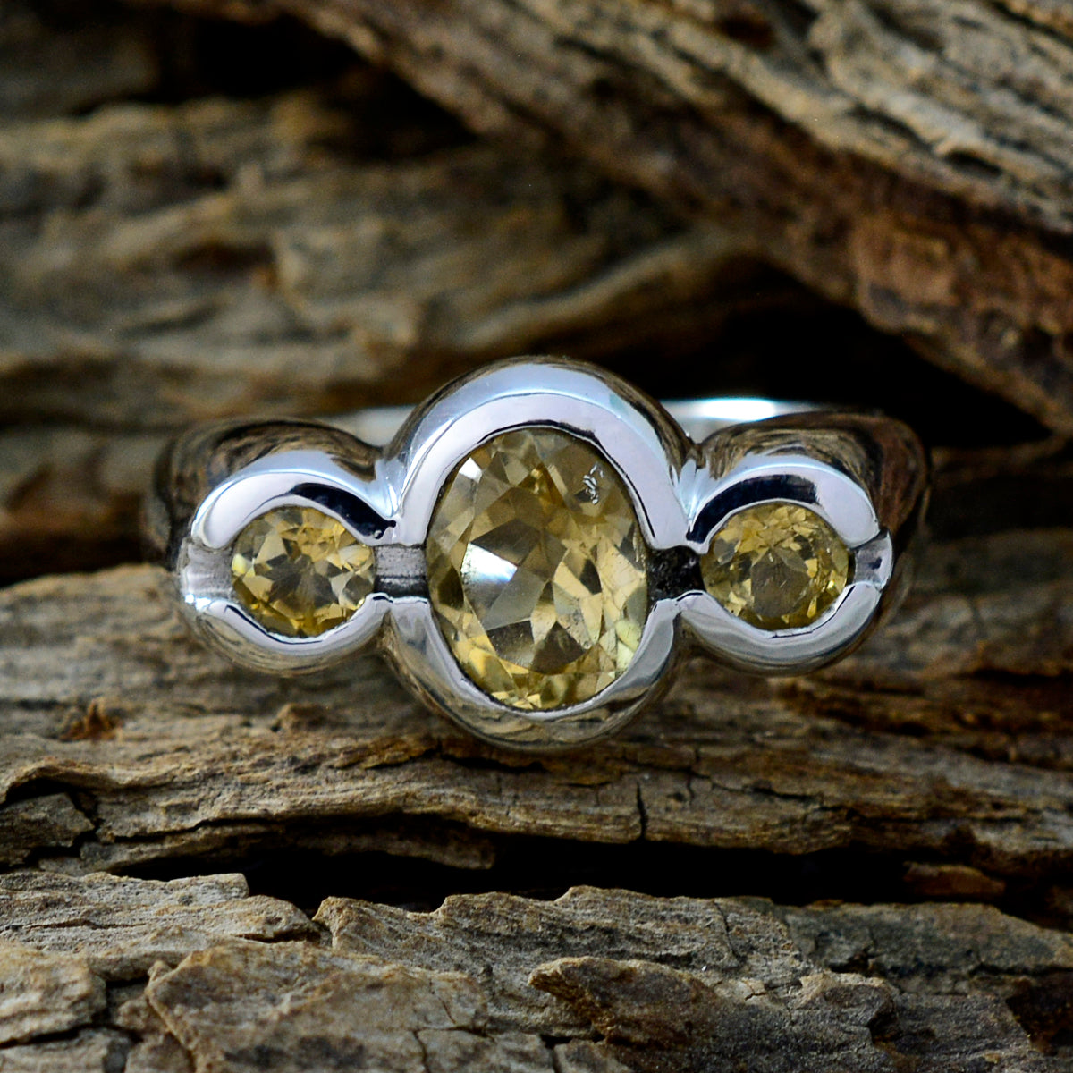 Priya Feminine Yellow Trilogy Ring