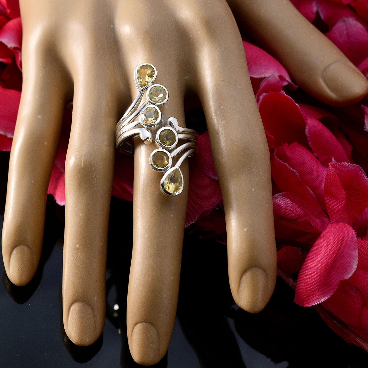 Agustina Abstract Yellow Hexa Ring