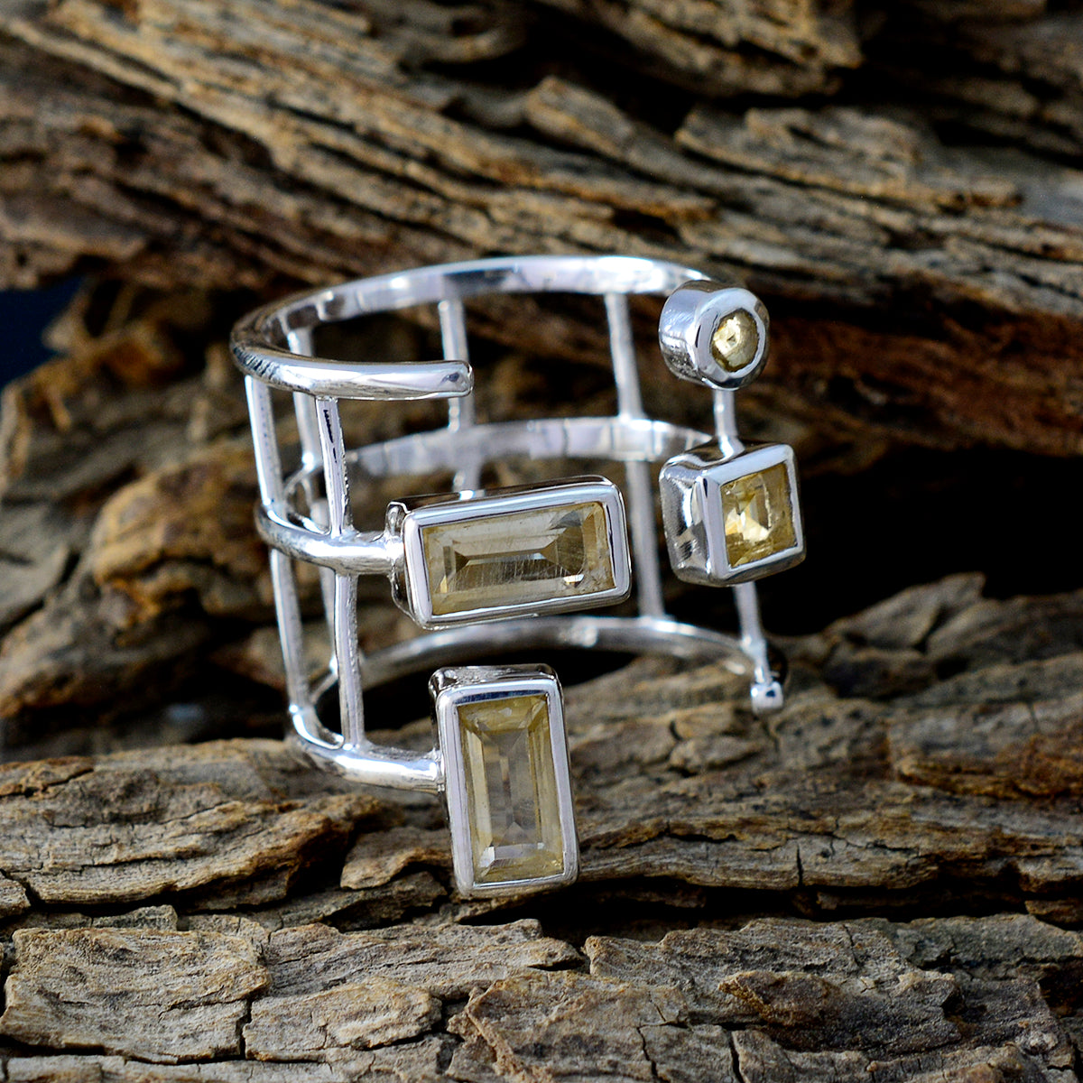 Lakshmi Signet Yellow quarter Ring