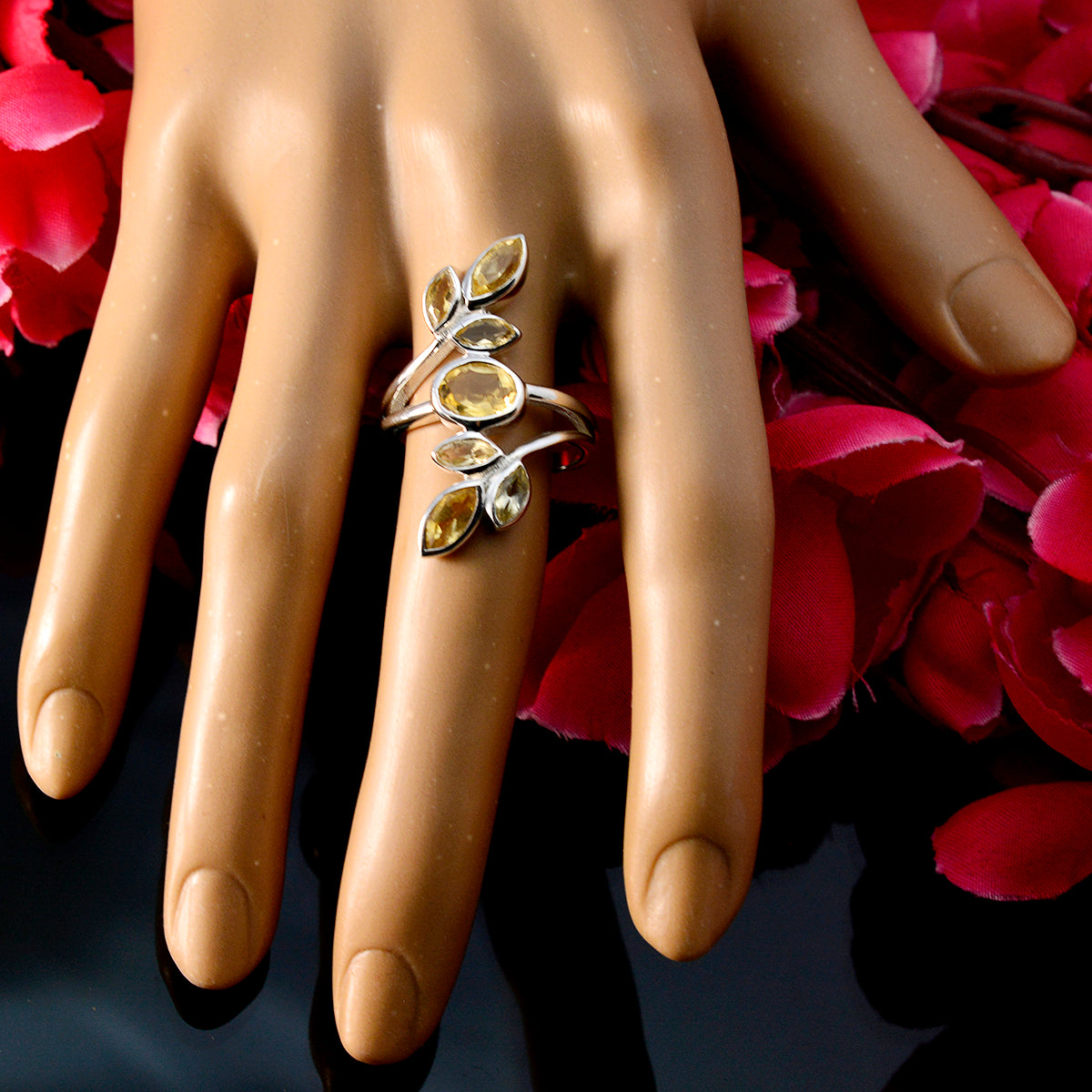 Antonia Leafy Yellow Hepta Ring