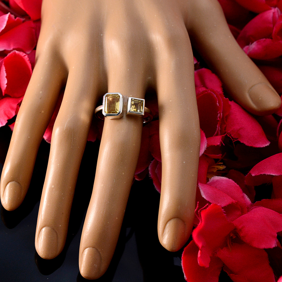 Olivia Trendy Yellow Toi et Moi Ring