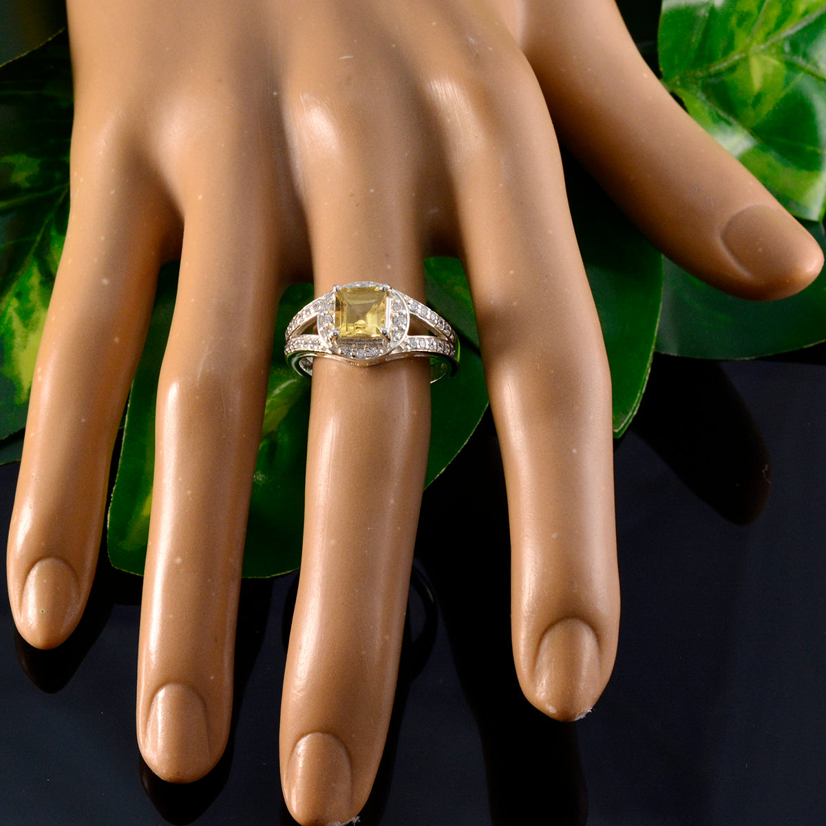 Anna Cultural Yellow Halo Ring