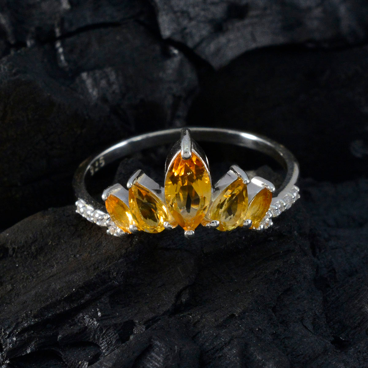 Araya crown Yellow Penta Ring