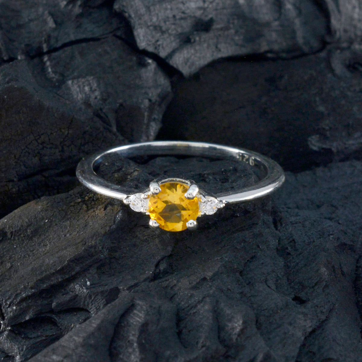 Xiu Graceful Yellow Trilogy Ring