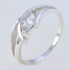 Saanvi Modern White Solitaire Ring