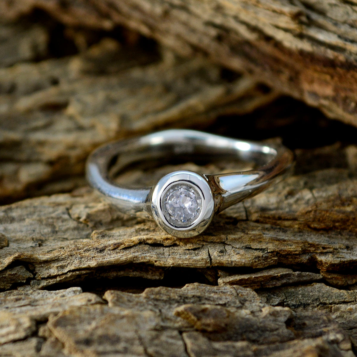Meera Feminine White Solitaire Ring