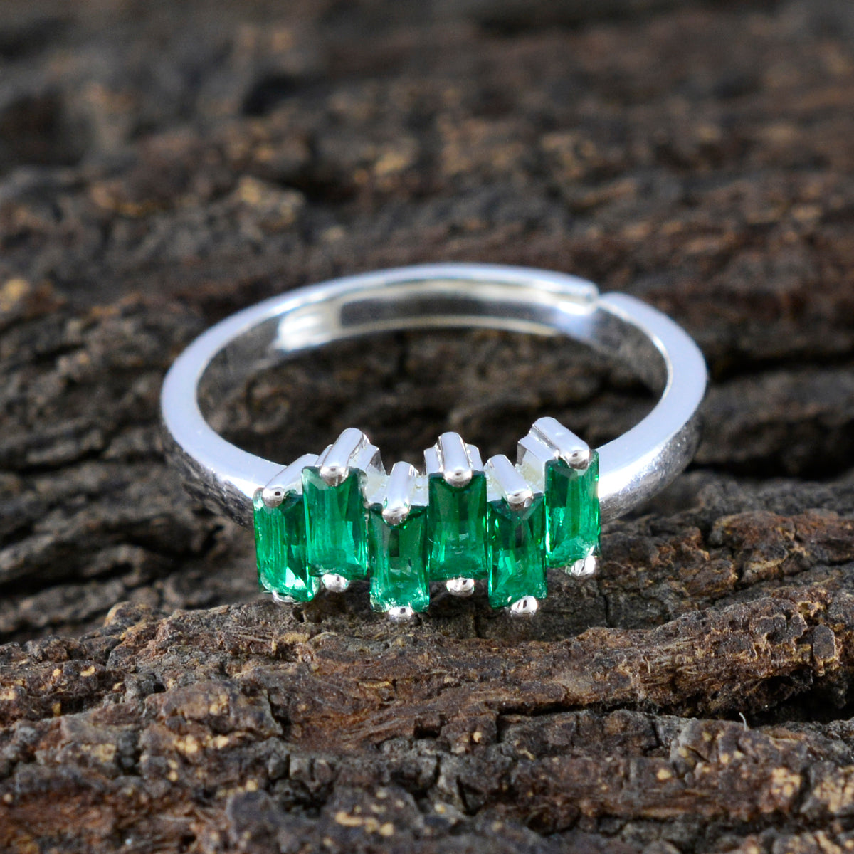 Ayesha Trendy Green Hexa Ring